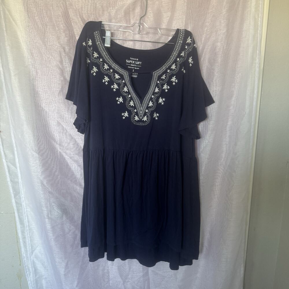 Torrid Size 2 Knit Blue Boho Dress With White Embroidery Midi - Picture 6 of 8
